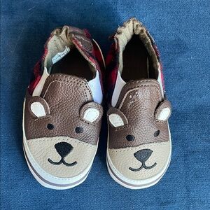 Roobeez Brown Bear Leather Infant Slip-On Shoes - 6-12 months